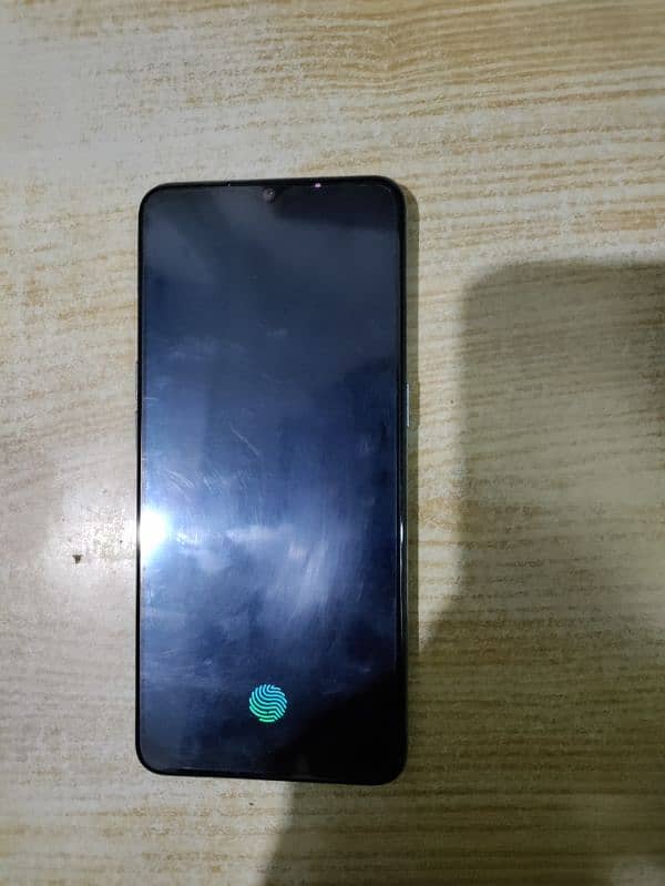 oppo f15 8:256 0