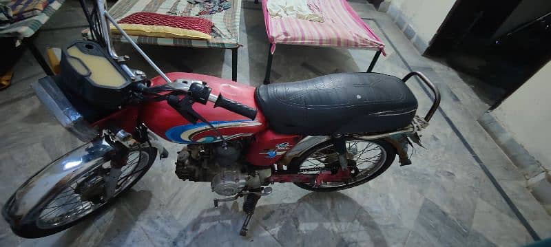 sell Yamaha 4 stroke in reasonable price 2