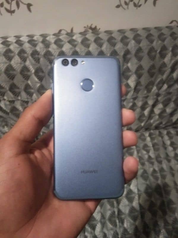 Huawei nova 2 4