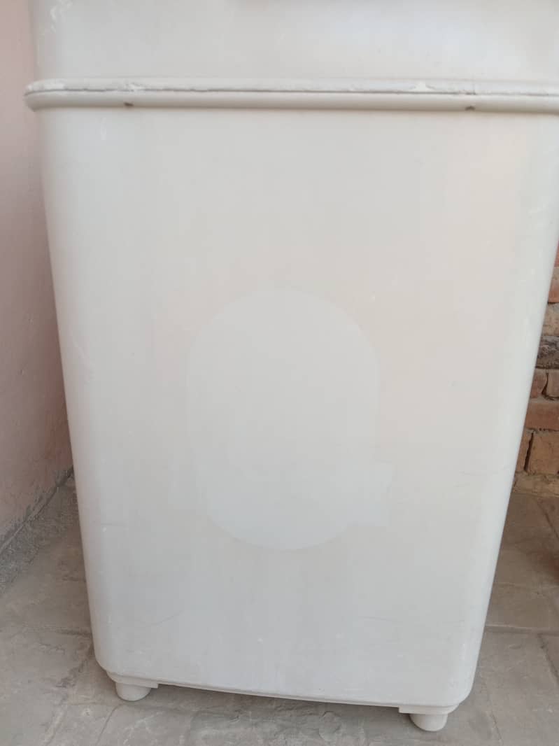 SUPER ASIA WASHING MACHINE IN GOOD CONDITION 2