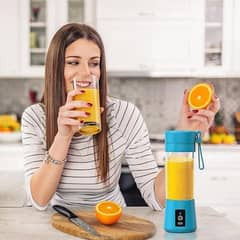 Portable and Rechargeable Electric Juicer Blender