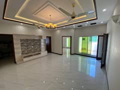 Beautiful 10 marla upper portion for rent in state life  Society phase one block G