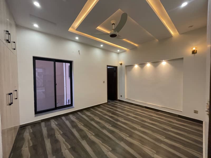 Beautiful brand house for sale state life society phase one 5