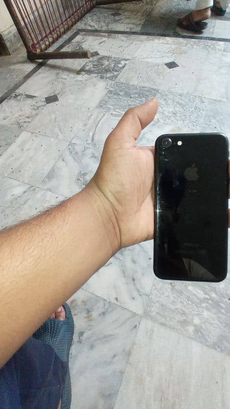 I phone 7  32 GB non pta 4