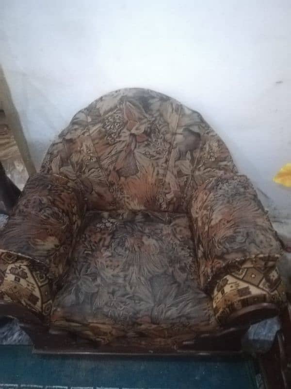 sofa set urgently sale 1