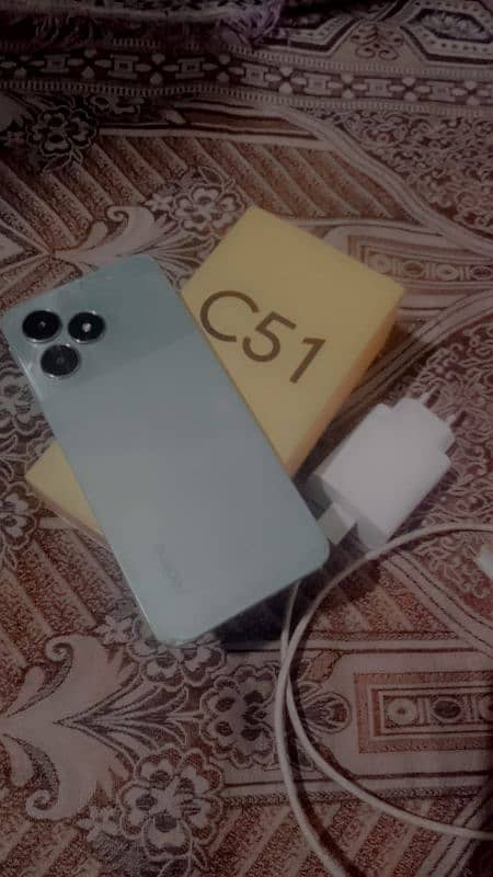 Realme c51 4:128 Ram 1