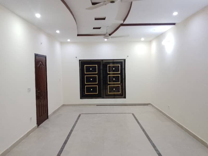 1 Kanal Lower Locked Beautiful Upper Portion For Rent 5