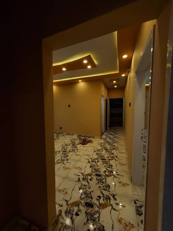 Flat For Grabs In 1050 Square Feet Karachi 6