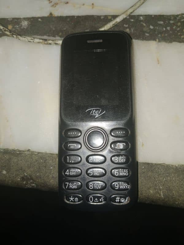 itel keypad mobile 3din beatry timing condison 10/9.5 full box hai 3