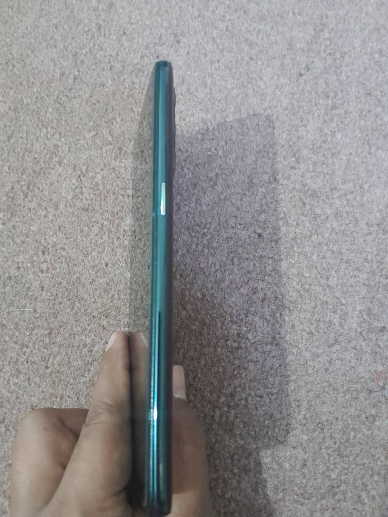 Oppo Reno 5 with box 3