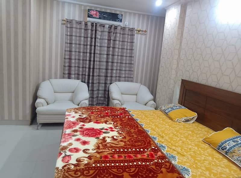 Par day short time to bed appatment for rent bahira town phase 6 any time available 1