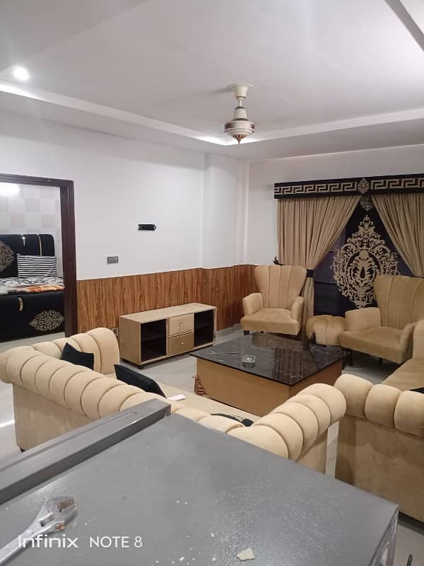 Par day short time one bed appatment for rent bahira town phase 6 any time available 5