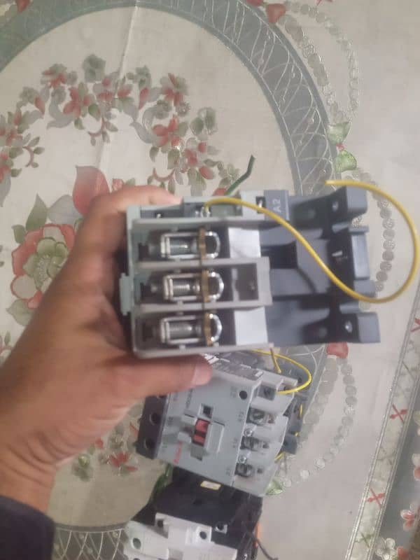 3 phase connector. 1