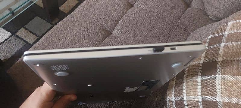 15.6 chrome book 32/ 4 gb type c charger 3