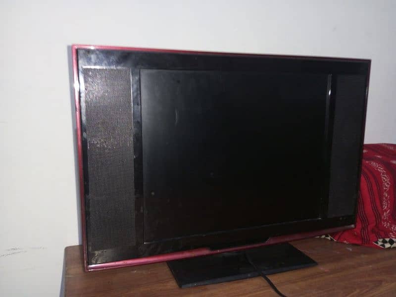 LED Tv + Remote / Monitor 24" Inch 3