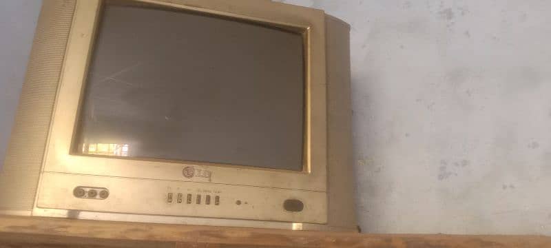 16 inc t. v price 2500 1