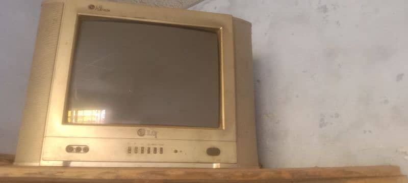 16 inc t. v price 2500 2