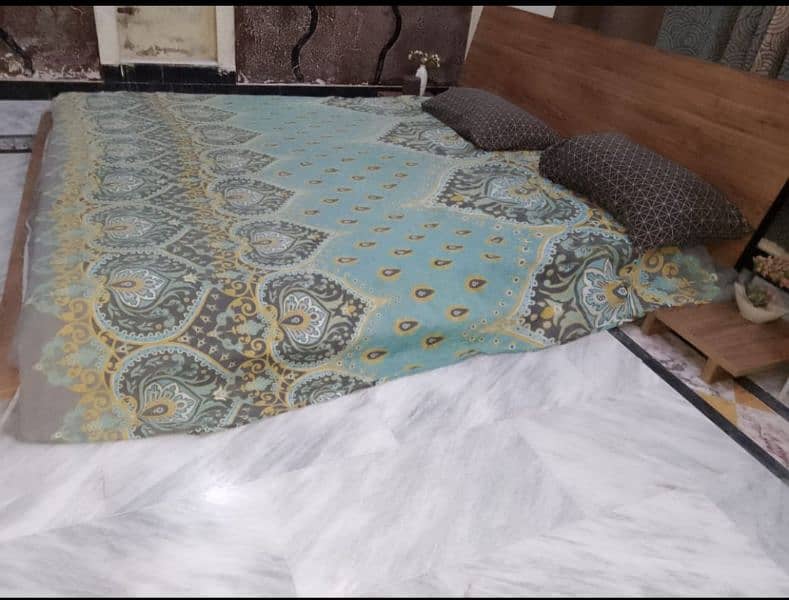 Beautiful and Elegant kenwood  bed  with spring mattress 3