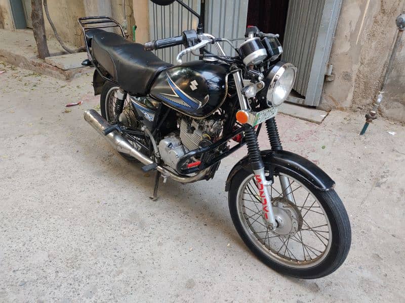 Suzuki GS 150 2