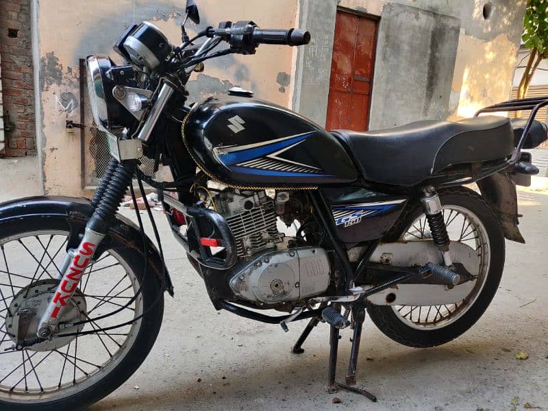 Suzuki GS 150 4