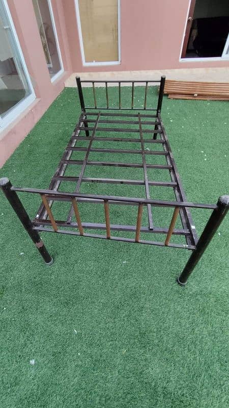 IRON SINGLE BED 1