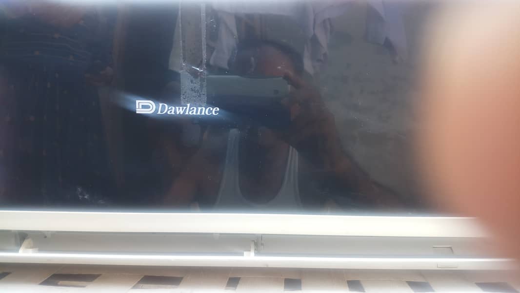 Dawlance invertor AC 1.5 ton in good condition for urgent sale 1