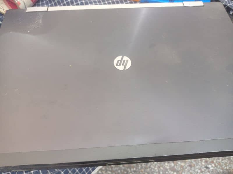 HP elitebook workstation Nvidia 2Gb aquadro graphics 4