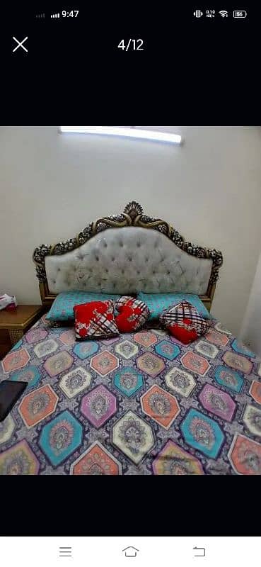 Complete bedset with 2 side tables and dressing 2