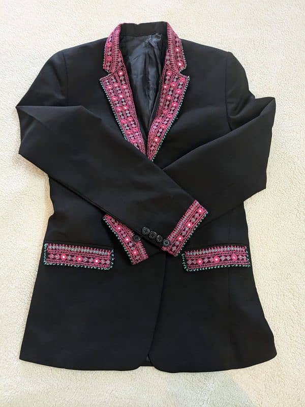 Ladies Formal | Winter Ladies Coat For Sale (DEMANDING ARTICLE) 4