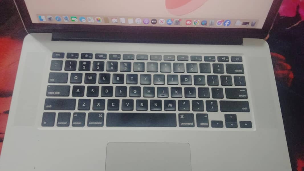 MacBook pro early 2013 7