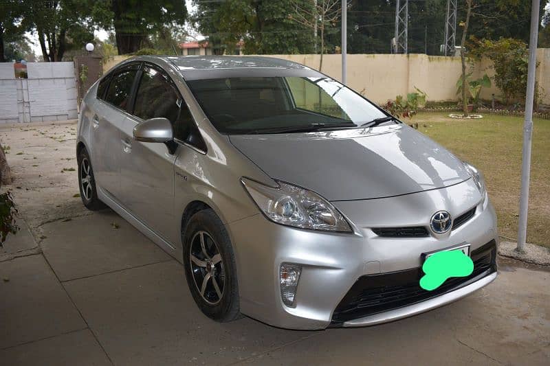 Toyota Prius 2015 in Peshawar cantt 1