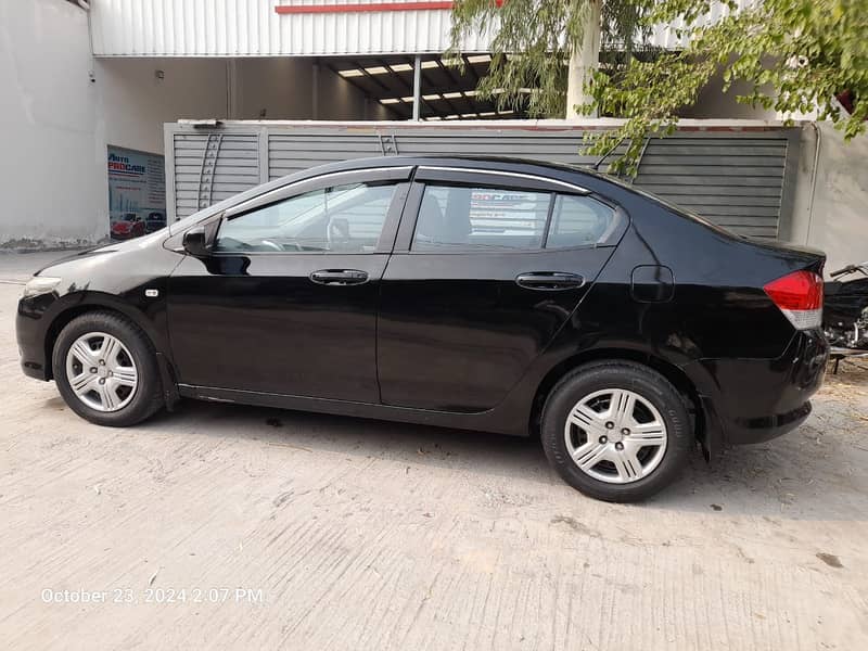 Honda City IVTEC 2011 Model 2