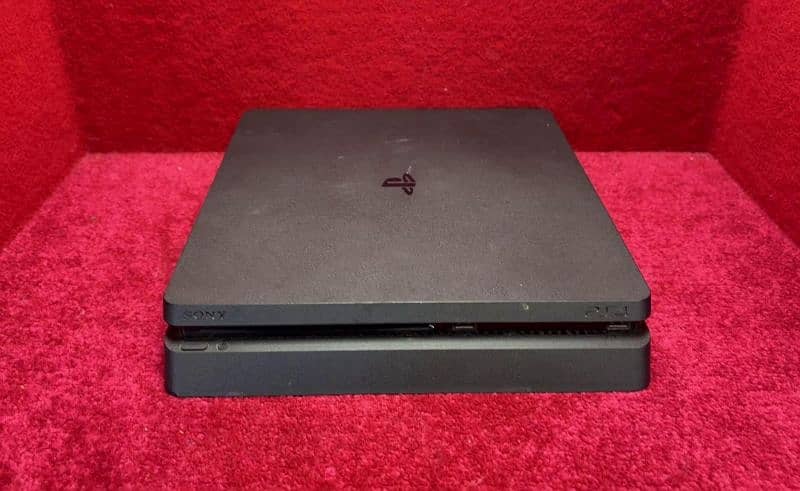 PS4  Slim & original controller & 500 GB 1