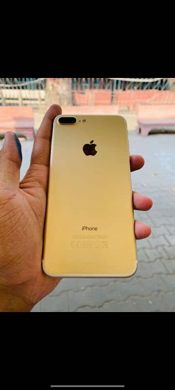 iPhone 7 plus 128 gb pta approved 5