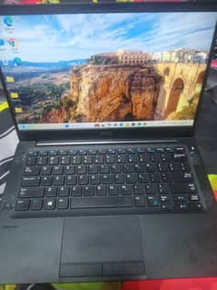 Dell 7390 Core i5 8th Generation 8GB Ram/256GB 0