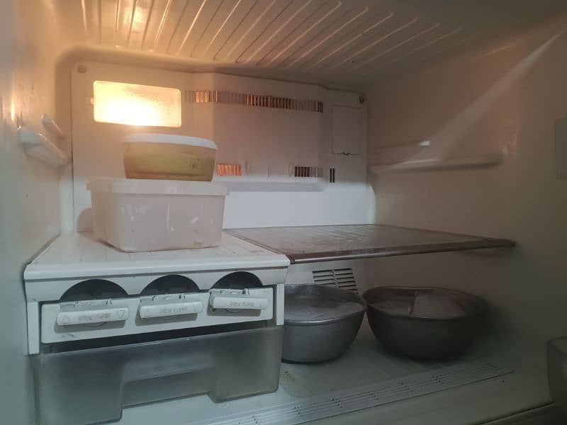 Mitsubishi Refrigerator Single Door For Sale 3