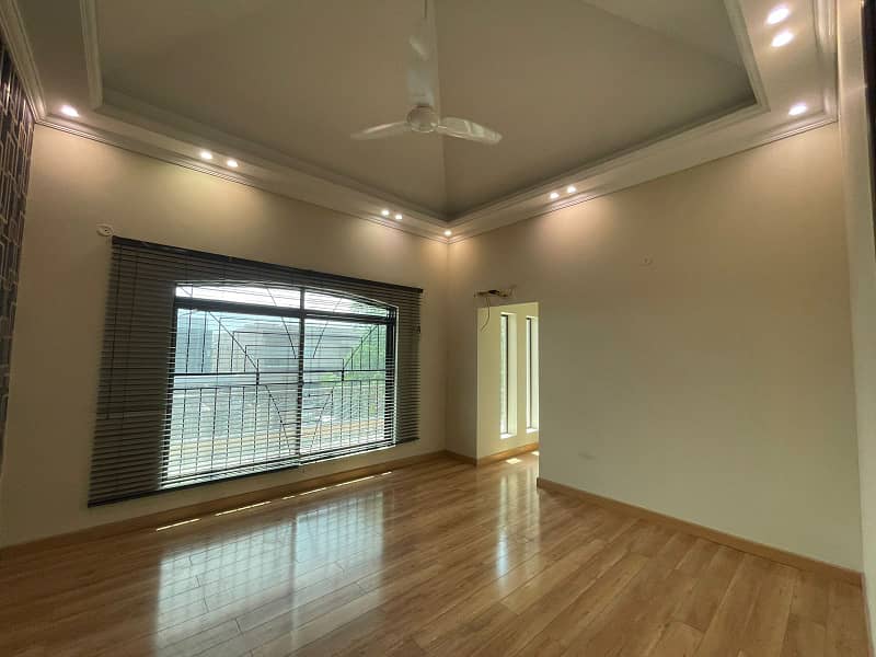 1 Kanal House Luxury Nice Is Available For Rent In PHASE 1 DHA, Lahore. 11