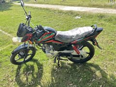 Honda CB 125F 2024