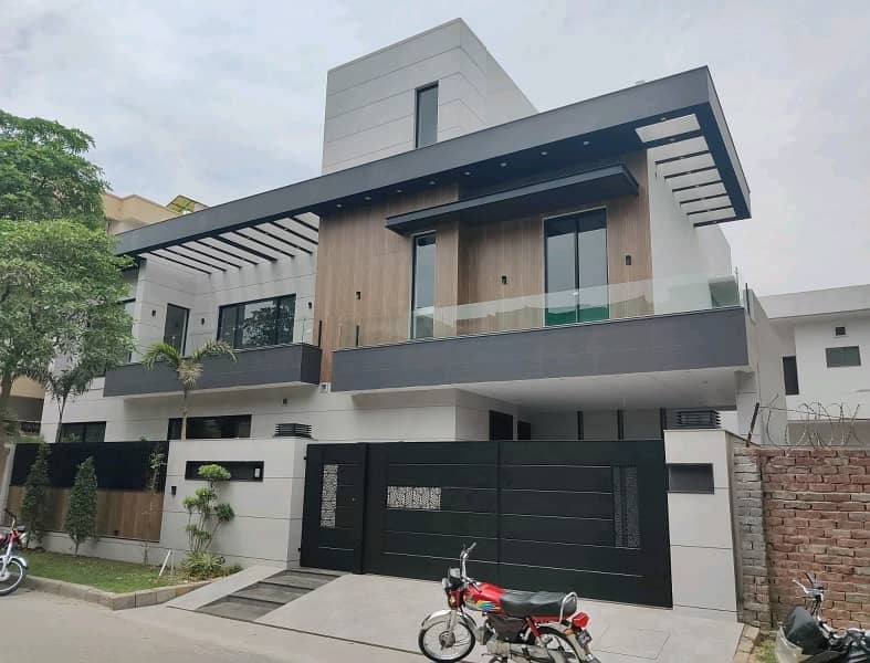 House For Sale In Rs. 95000000 0