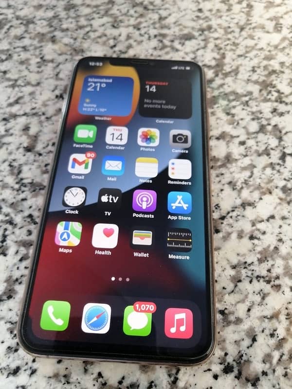 i phone 11 pro max 256 physical approved with box 3