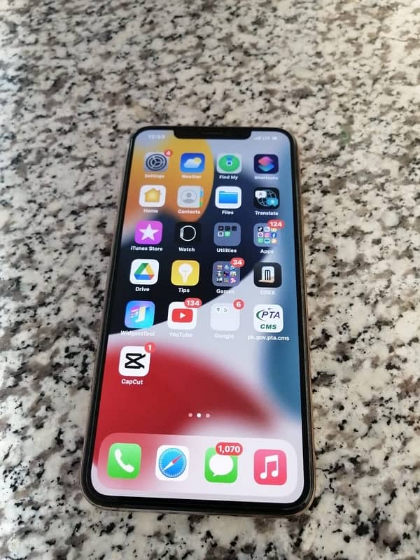 i phone 11 pro max 256 physical approved with box 6