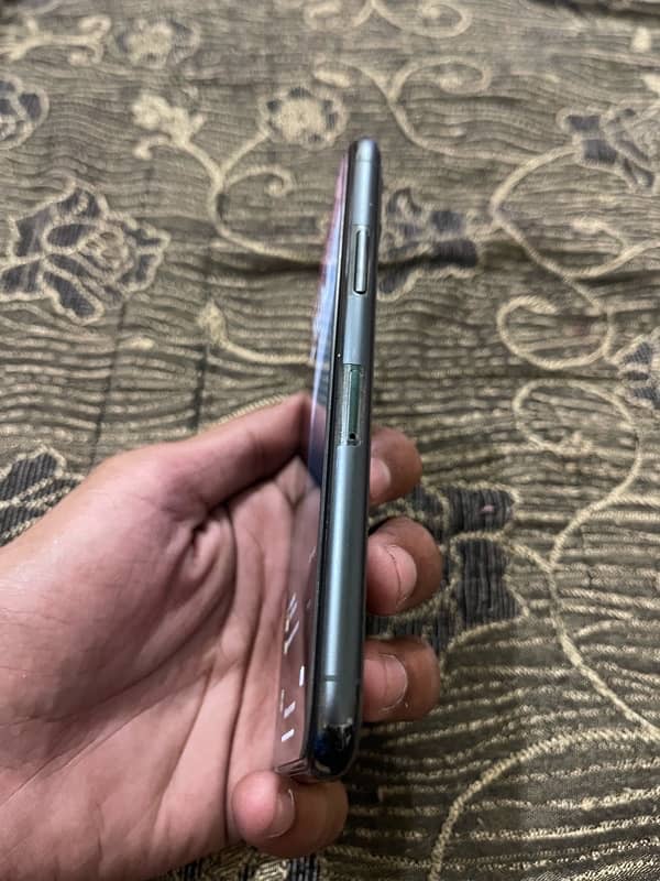 iphone 11 pro 10 by 10 condition All Ok 2