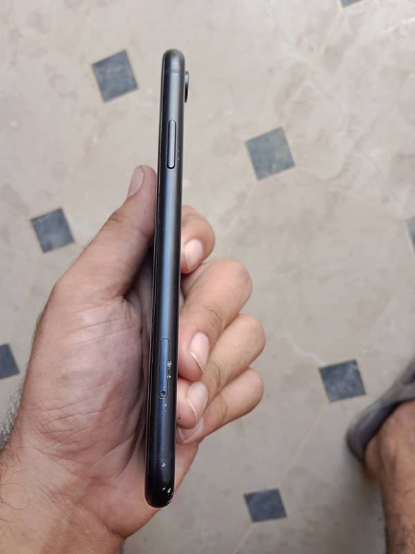 IPHONE XR NON PTA 2