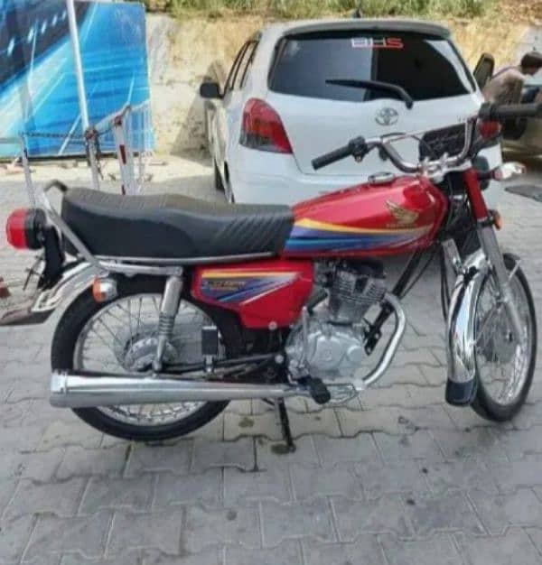 Honda 125 cc model 2011 bike urgent sale call 03433066498 1