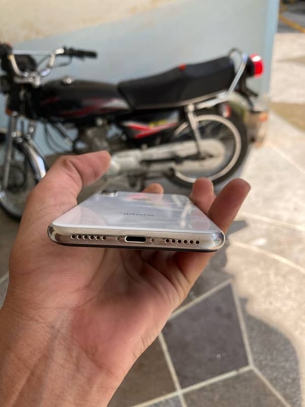 iphone x white colour 64 gb non pta for sell 4