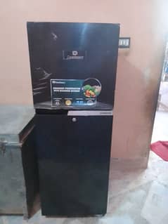 dawlance small fridge 10 days used only