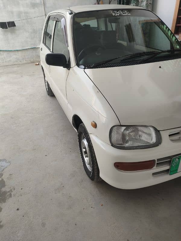 Daihatsu Cuore 2004 4