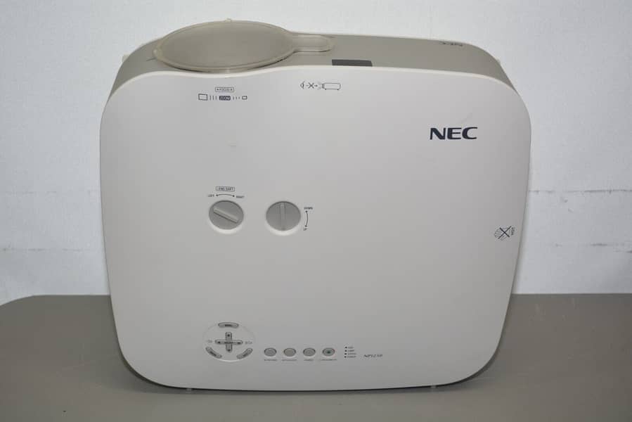 NEC NP1250 3700 Lumens Professional Projector,HDMI/LAN/Wireless 2