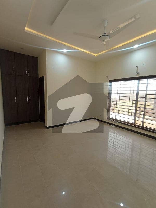 14 Marla Upper portion for Rent in G-14/4 3