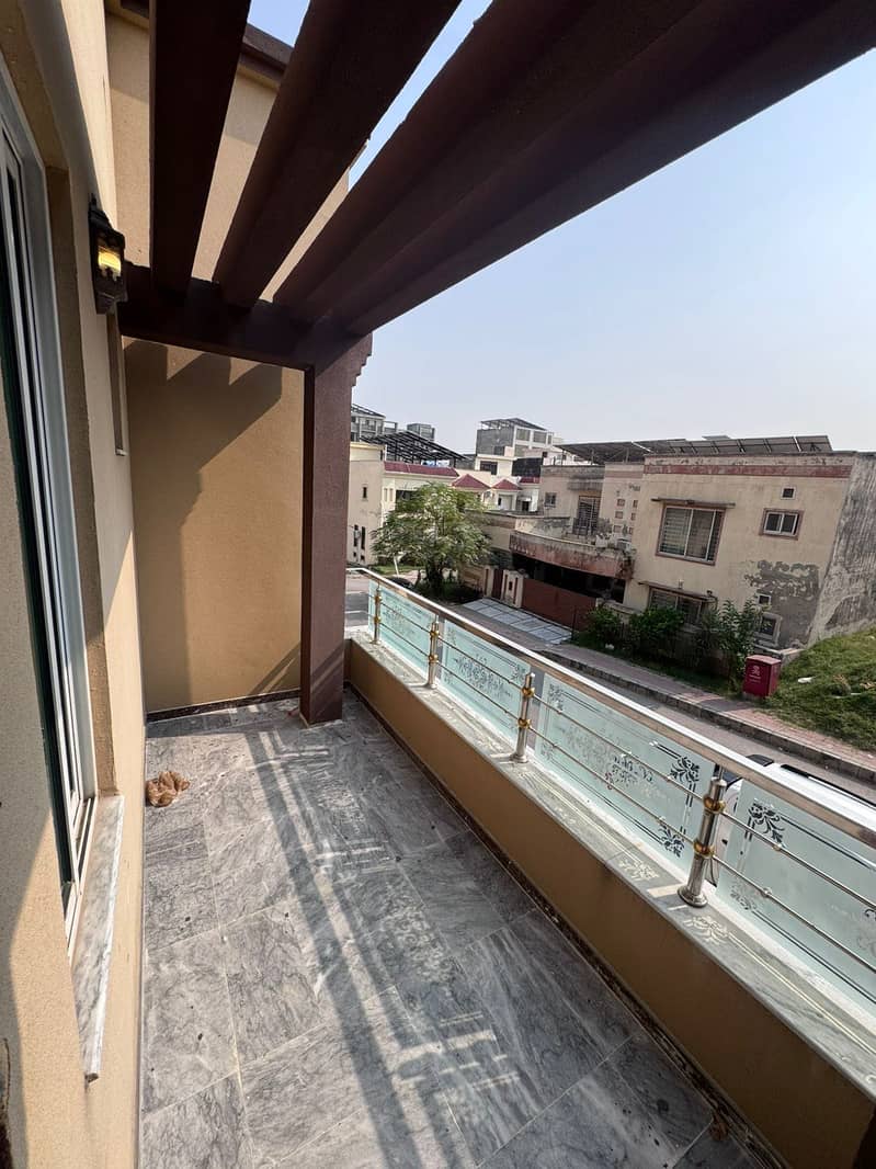 8 marla house for rent available in bahria town phase 8 6